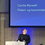 Foto av fiskeri- og havminister Cecilie Myrseth på Flytekonferansen.